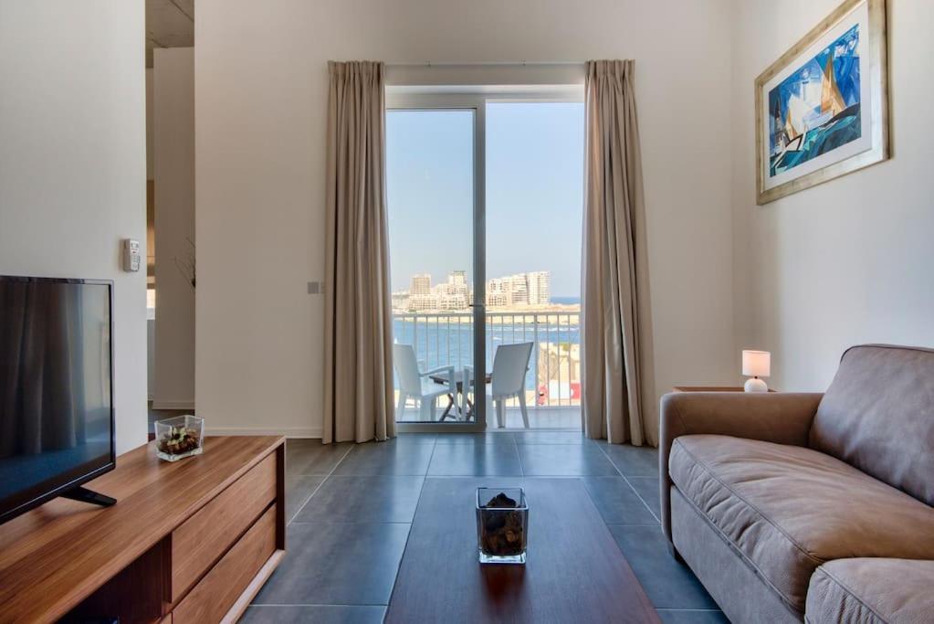 Vallettastay - Harbor View Gem -Sea View 2 Bed Apt Extérieur photo